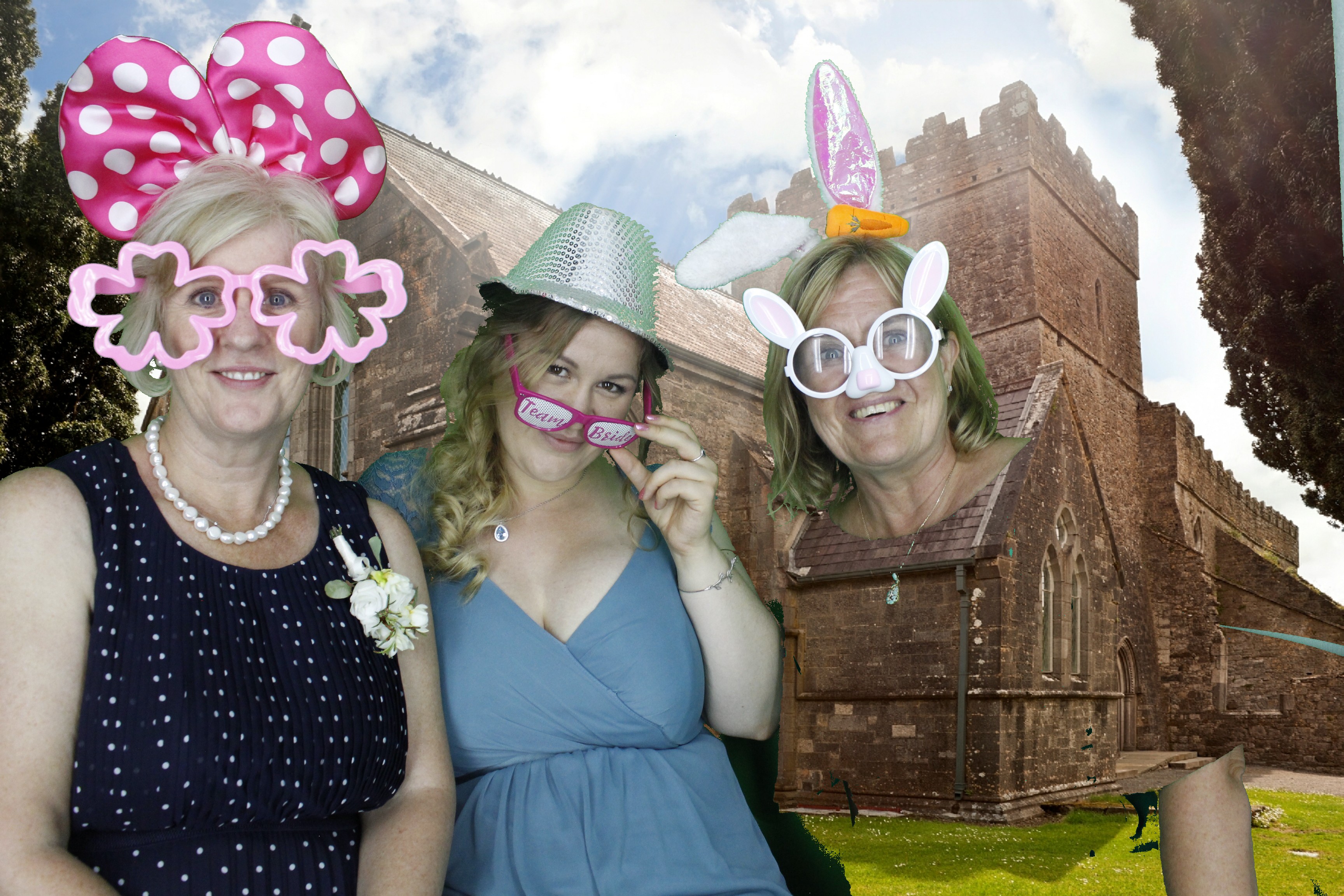 Rebecca and Warren's Wedding | View more photos from the event at gallery.myphotoboothexperience.co.uk/u/MyPhotoBoothExperienceLtd/Rebecca-and-Warrens-Wedding